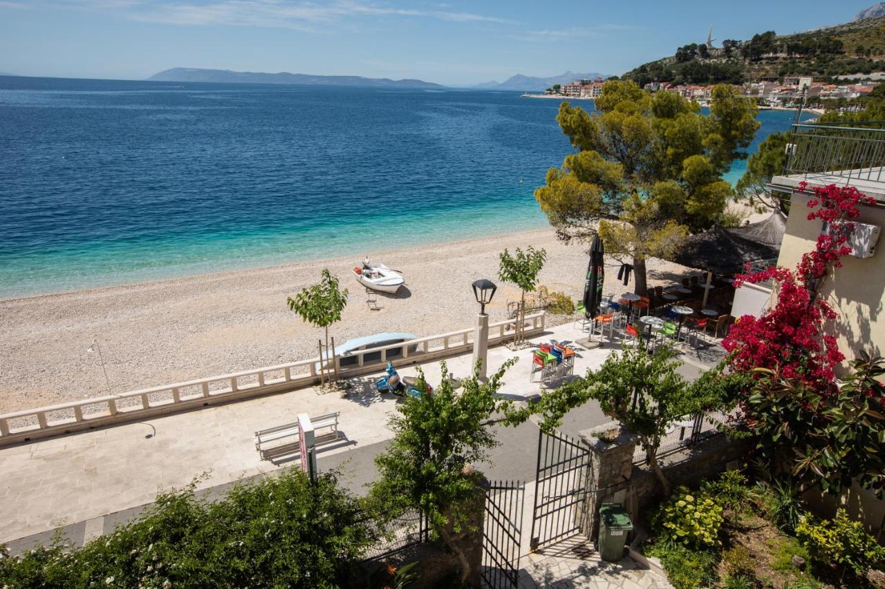 Beach Front Apartment Подгора Экстерьер фото